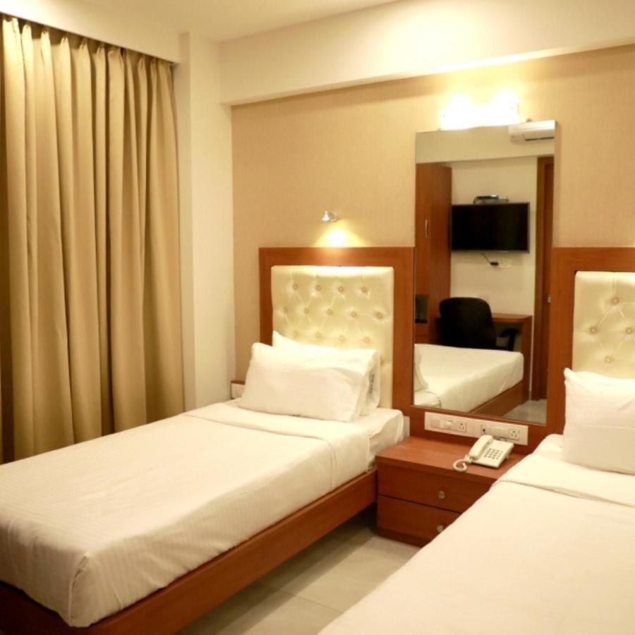 Hotel Lords, Fort Βομβάη Εξωτερικό φωτογραφία