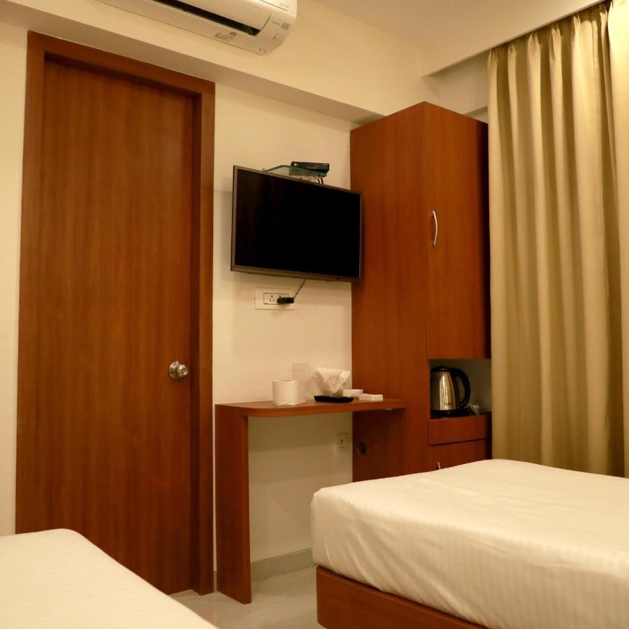 Hotel Lords, Fort Βομβάη Εξωτερικό φωτογραφία