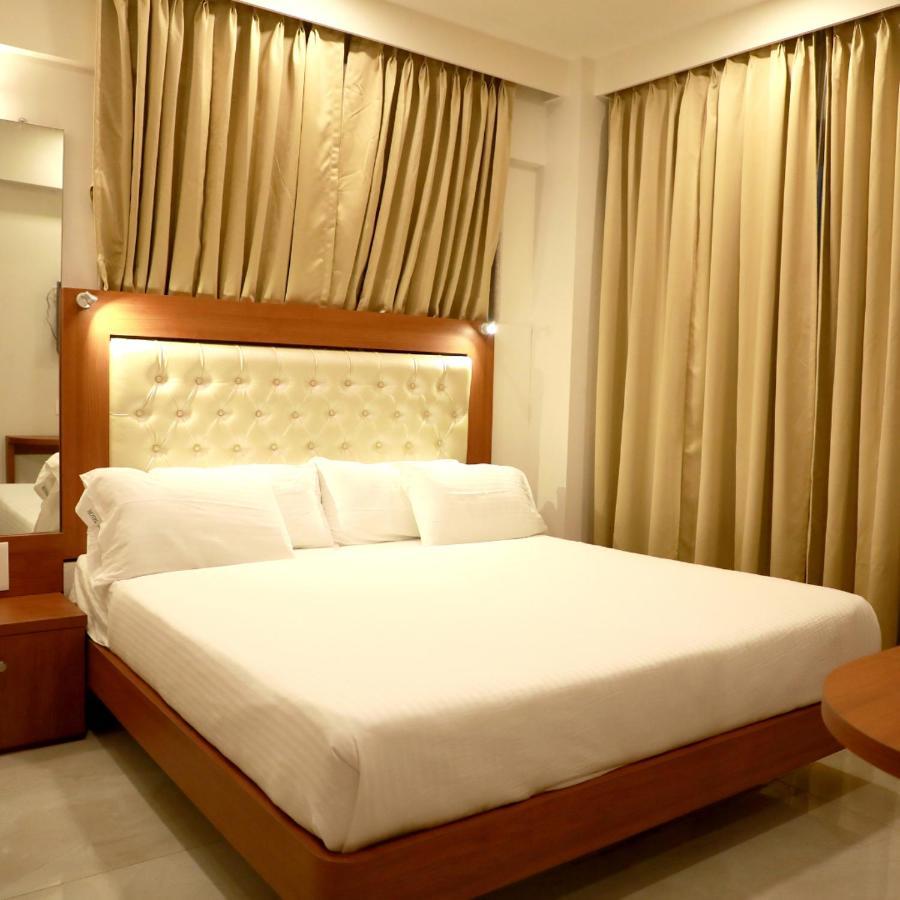 Hotel Lords, Fort Βομβάη Εξωτερικό φωτογραφία